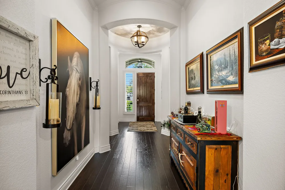 204 Everton Cove Lakeway, TX 78738