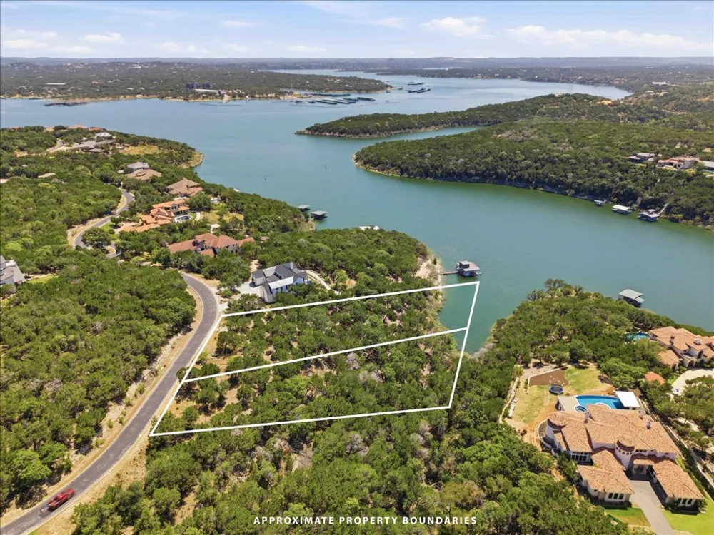 18005 Breakwater Drive Jonestown, TX 78645