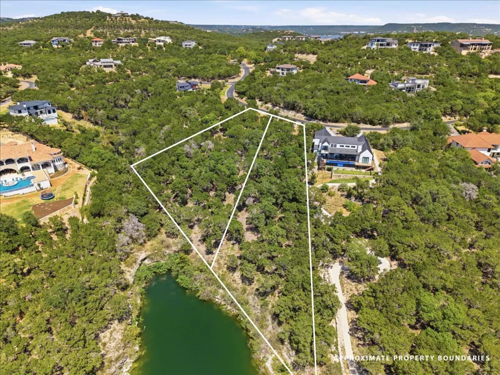 18005 Breakwater Drive Jonestown, TX 78645