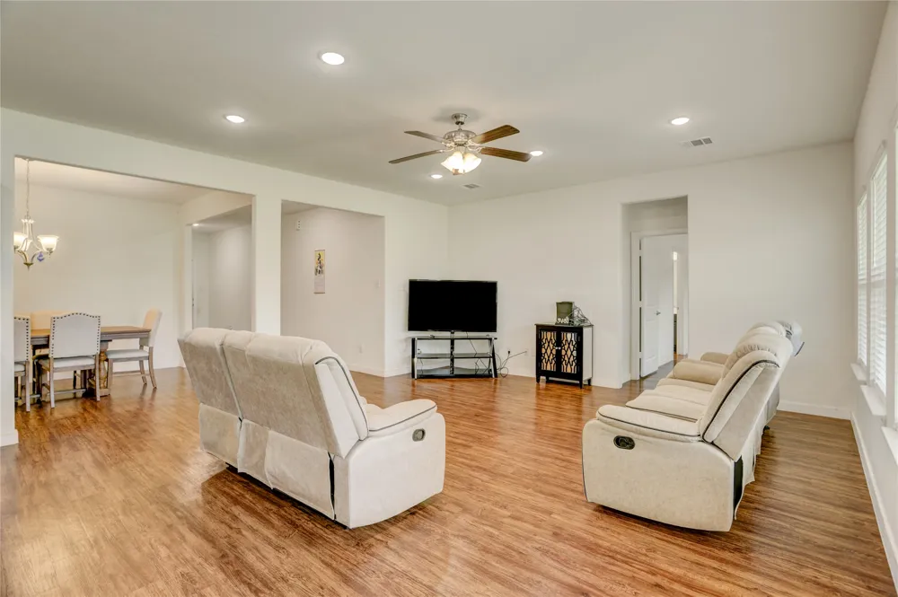 503 Road 5138 Road Cleveland, TX 77327