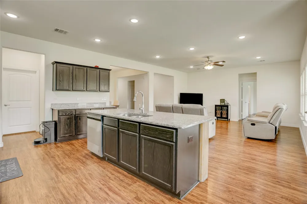 503 Road 5138 Road Cleveland, TX 77327