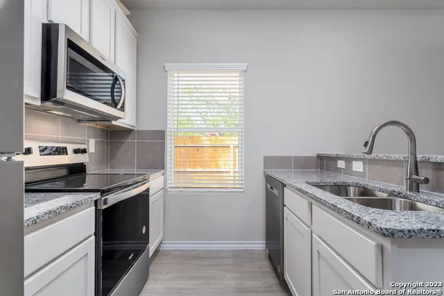 435 Trefger St Seguin, TX 78155
