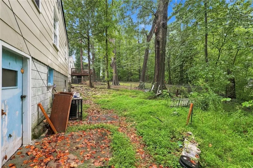 3141 Mckenzie Road East Point, GA 30344