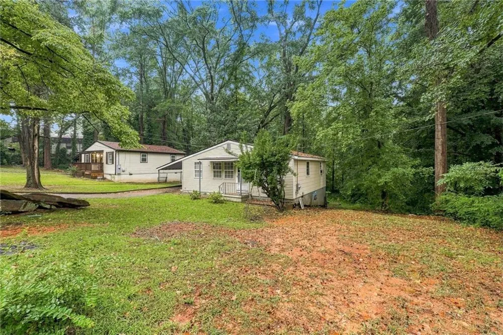 3141 Mckenzie Road East Point, GA 30344