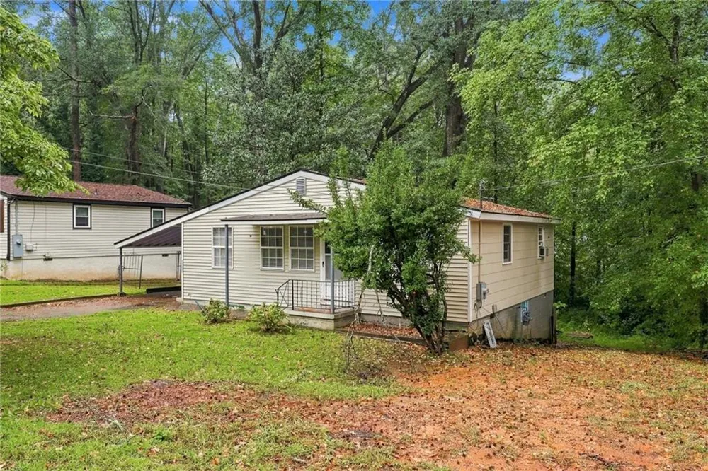 3141 Mckenzie Road East Point, GA 30344