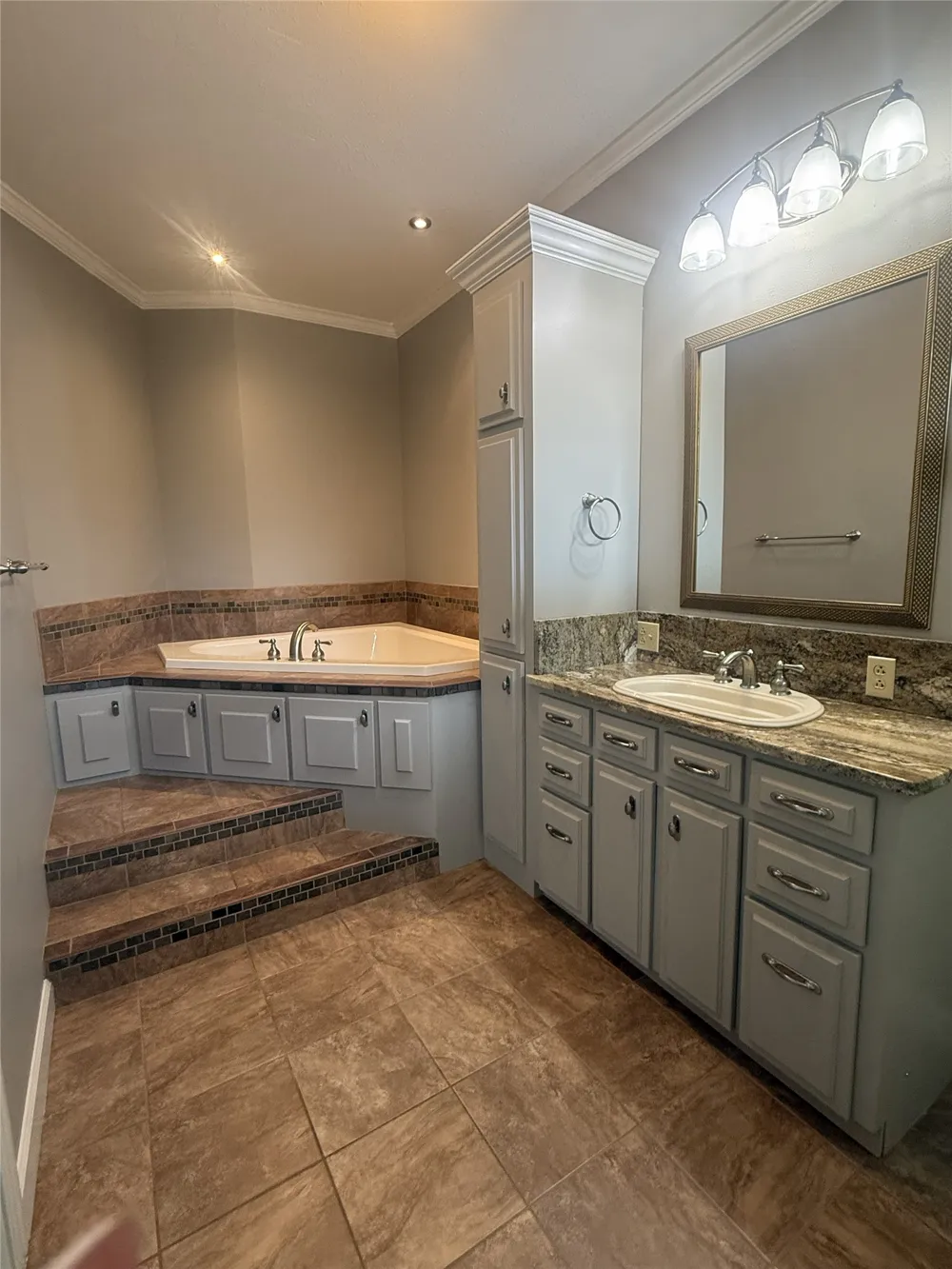 304 6th Street NW Springhill, LA 71075