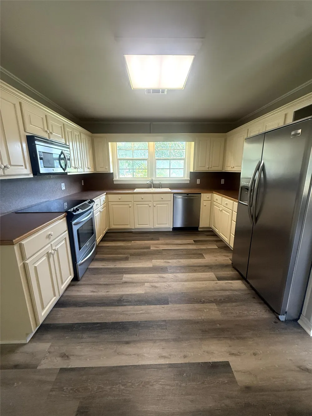 304 6th Street NW Springhill, LA 71075