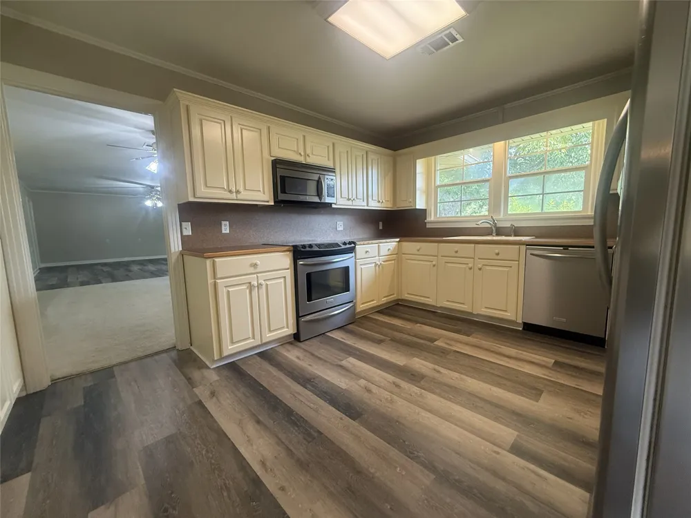 304 6th Street NW Springhill, LA 71075