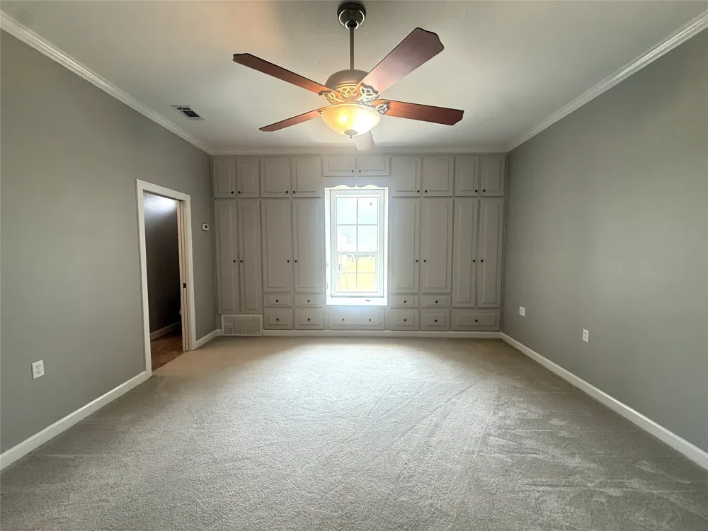 304 6th Street NW Springhill, LA 71075