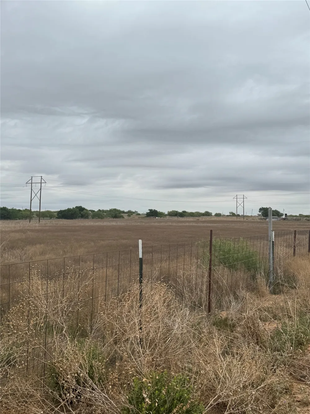 Florez Road Quanah, TX 79252