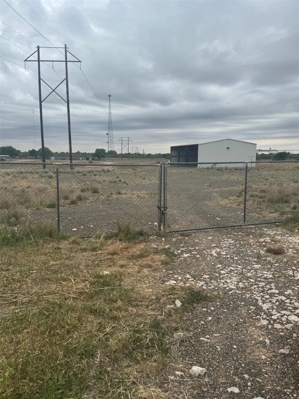 Florez Road Quanah, TX 79252