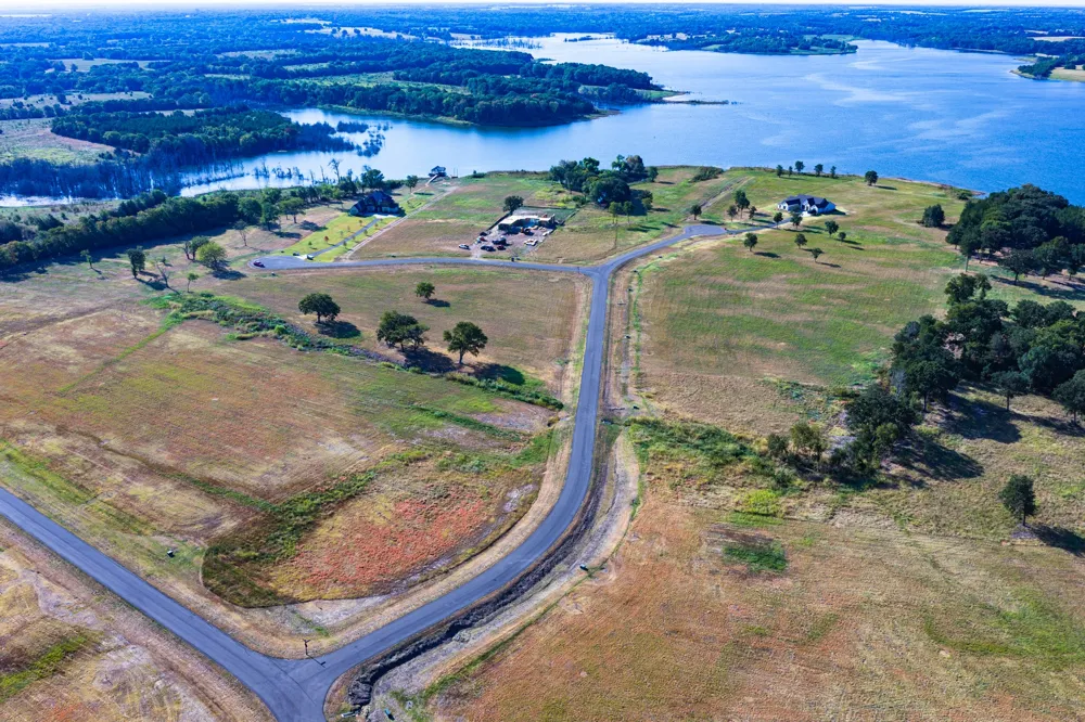 315 Lakewood Lane Honey Grove, TX 75446