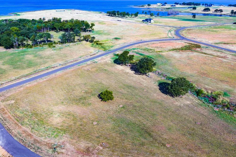315 Lakewood Lane Honey Grove, TX 75446