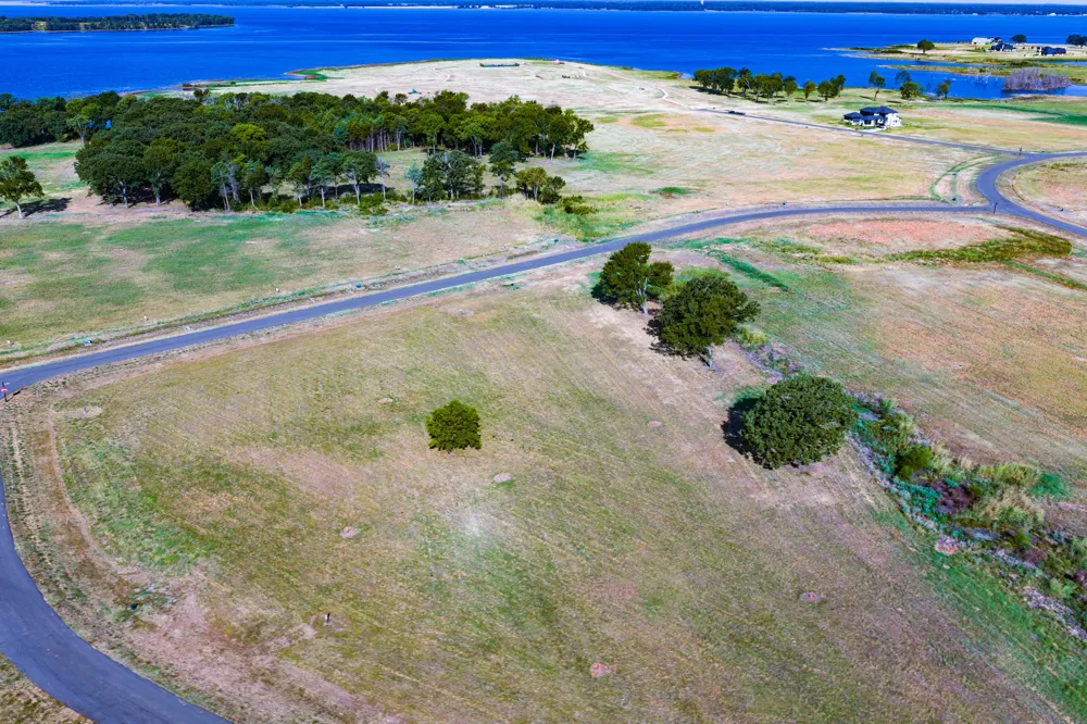 315 Lakewood Lane Honey Grove, TX 75446