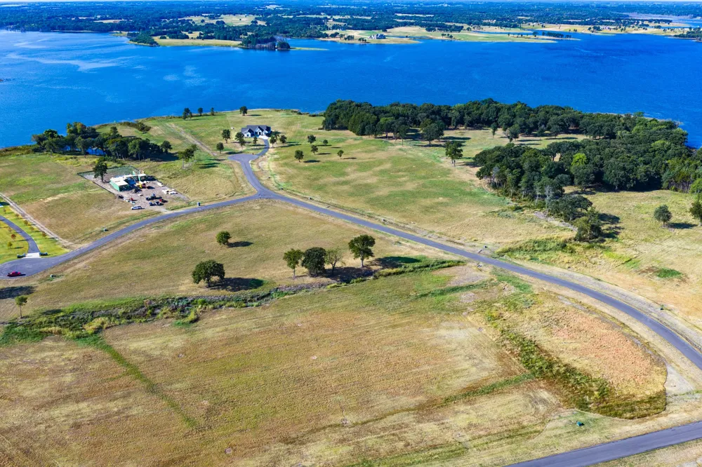 315 Lakewood Lane Honey Grove, TX 75446
