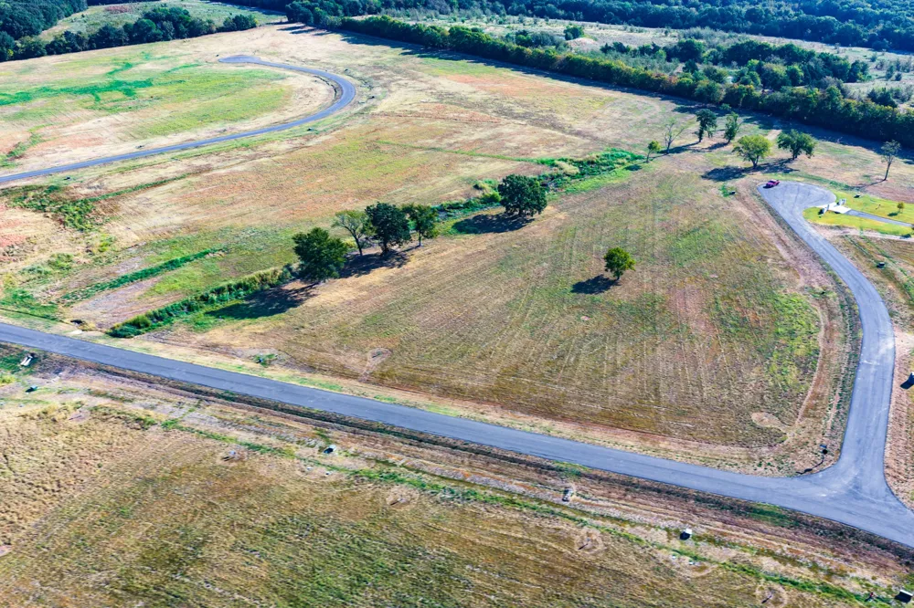 315 Lakewood Lane Honey Grove, TX 75446