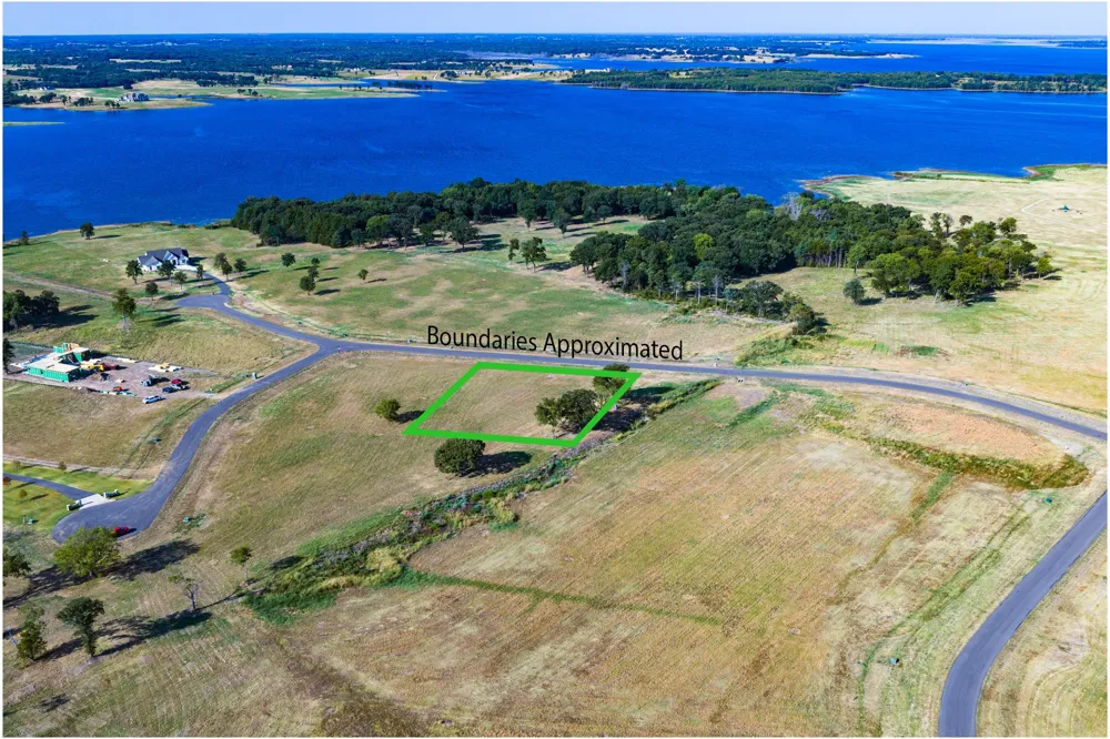315 Lakewood Lane Honey Grove, TX 75446