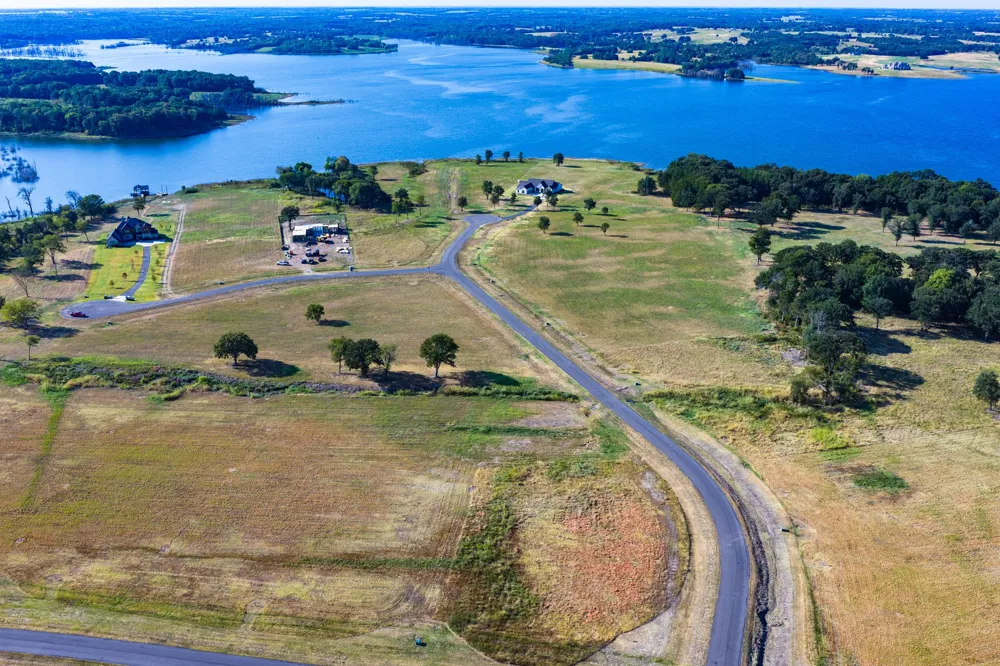 315 Lakewood Lane Honey Grove, TX 75446