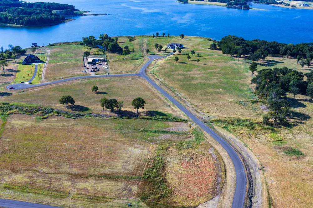 315 Lakewood Lane Honey Grove, TX 75446