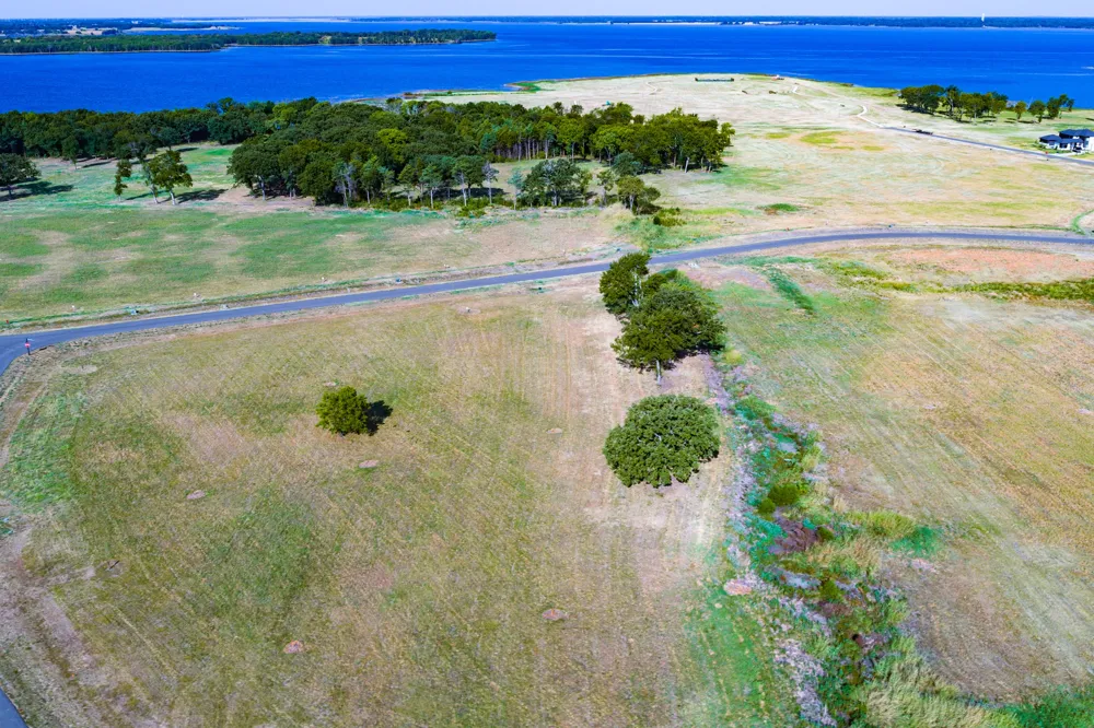 315 Lakewood Lane Honey Grove, TX 75446