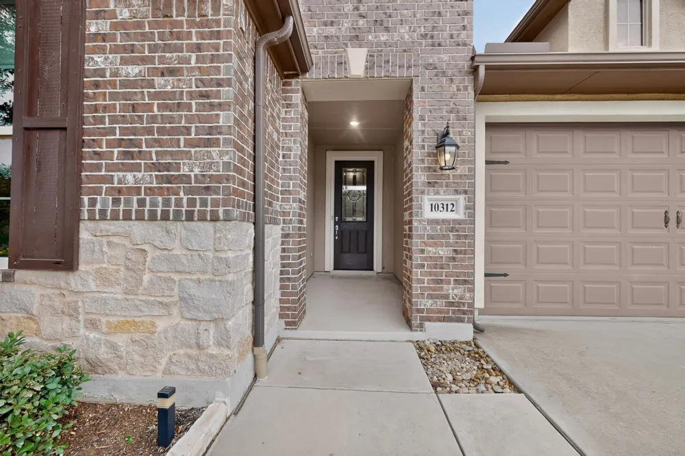 10312 Claystone Drive Denton, TX 76207