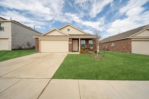 1005 Crestview Drive