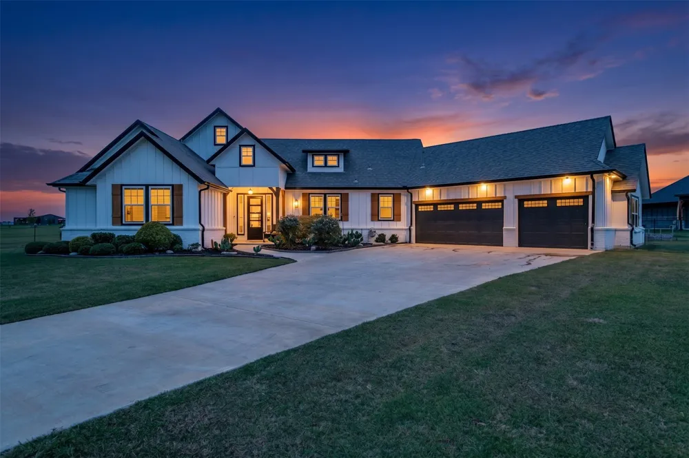 128 Chambers Creek Trail Alvarado, TX 76009
