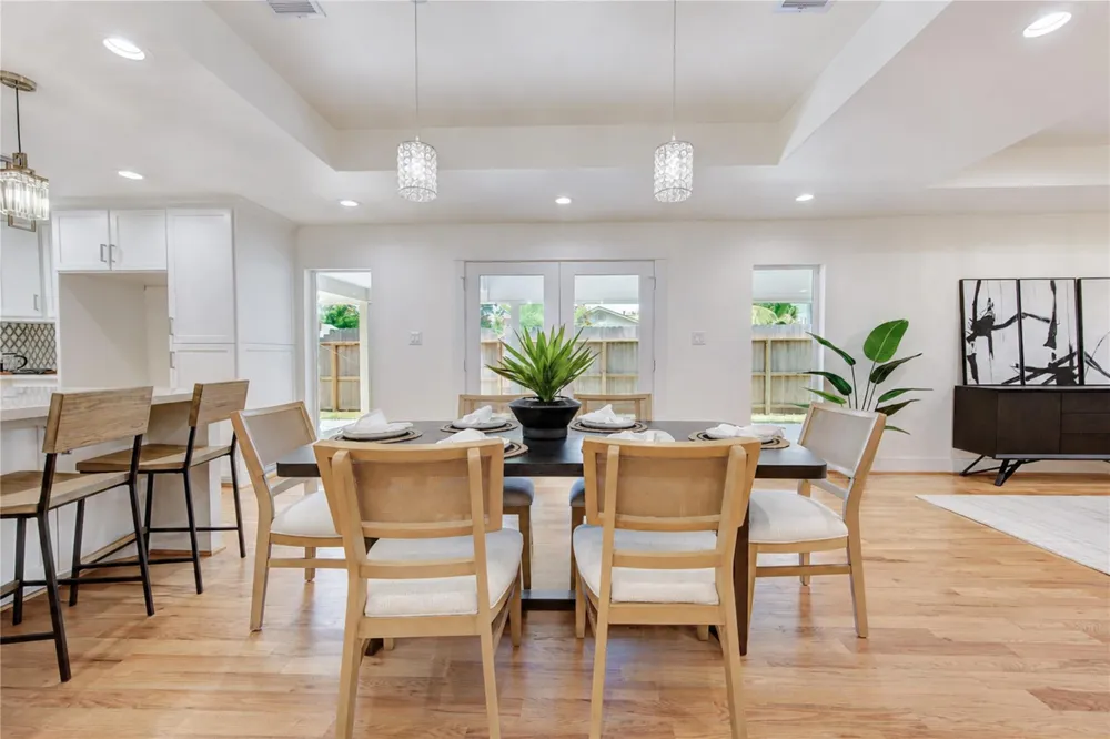 6003 W 43rd Street Houston, TX 77092