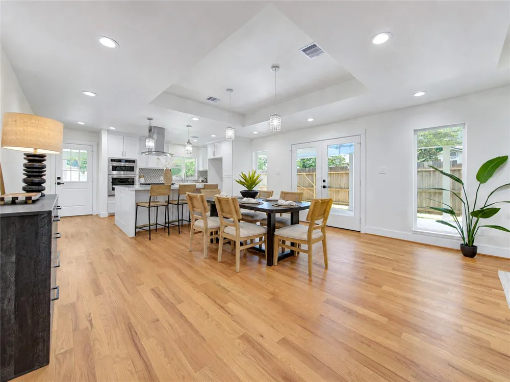 6003 W 43rd Street Houston, TX 77092