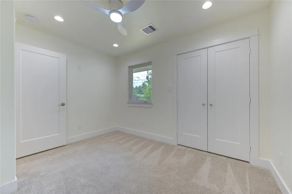 6003 W 43rd Street Houston, TX 77092