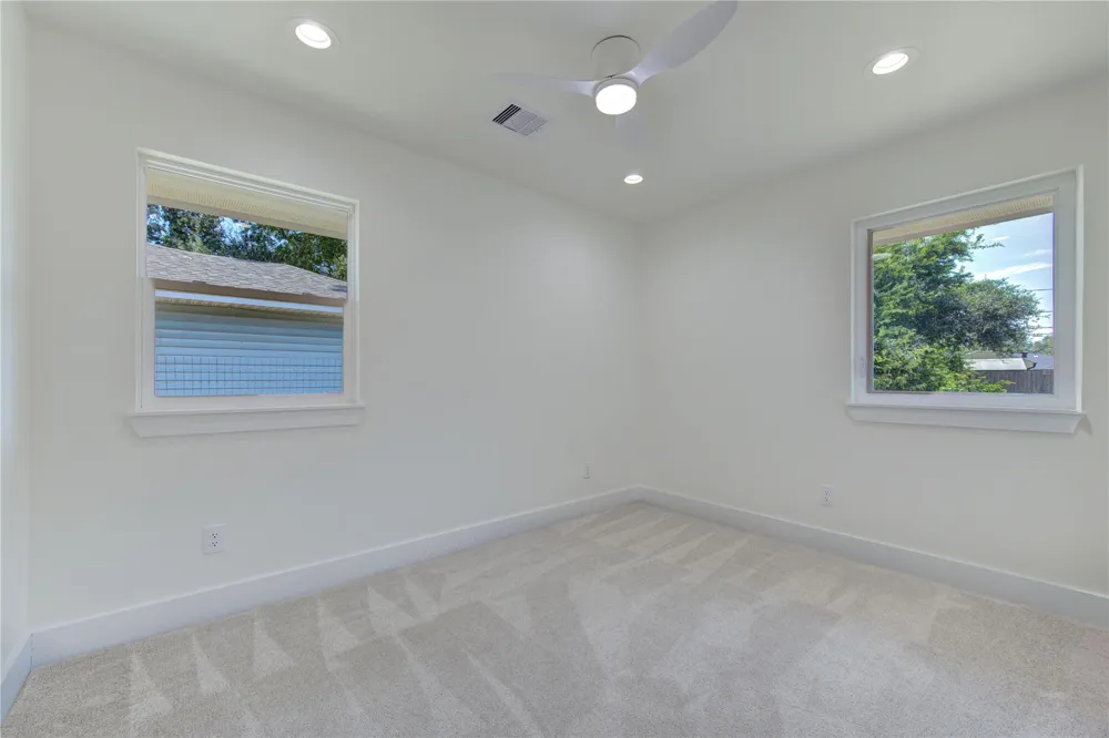 6003 W 43rd Street Houston, TX 77092