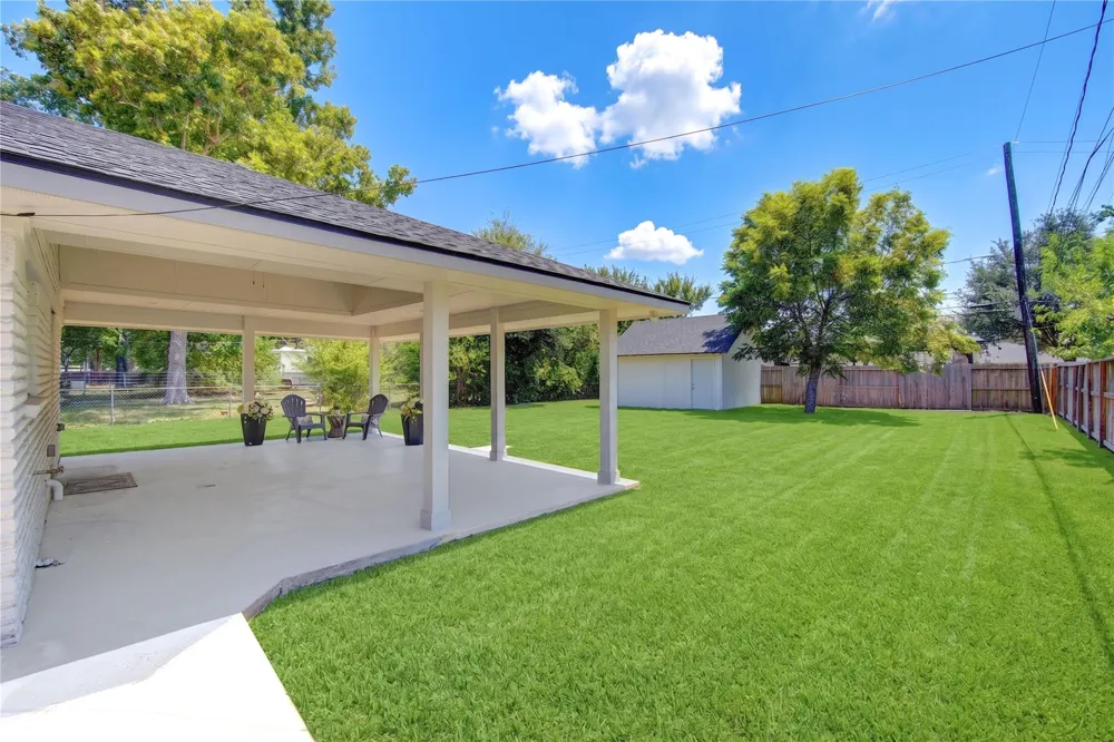 6003 W 43rd Street Houston, TX 77092