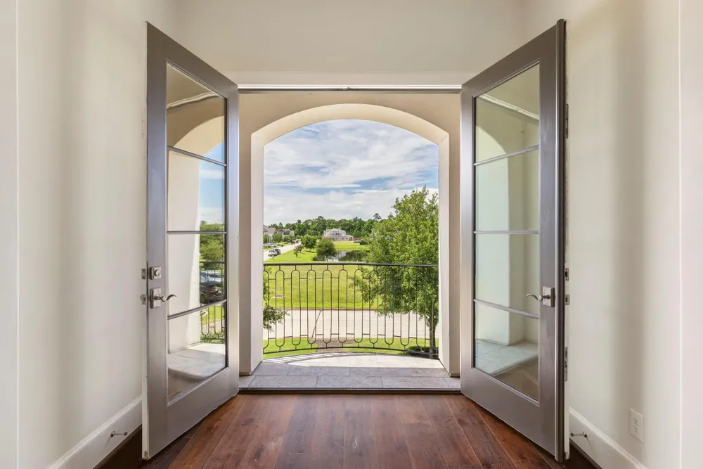 6806 E Warwick Lake Lane Spring, TX 77389