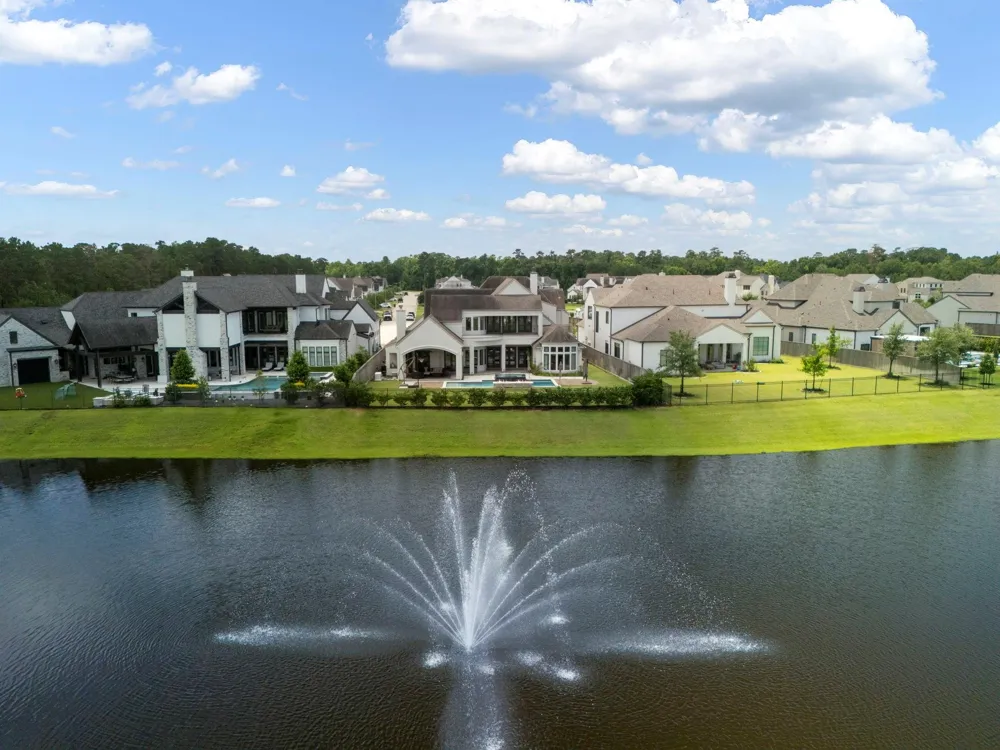 6806 E Warwick Lake Lane Spring, TX 77389