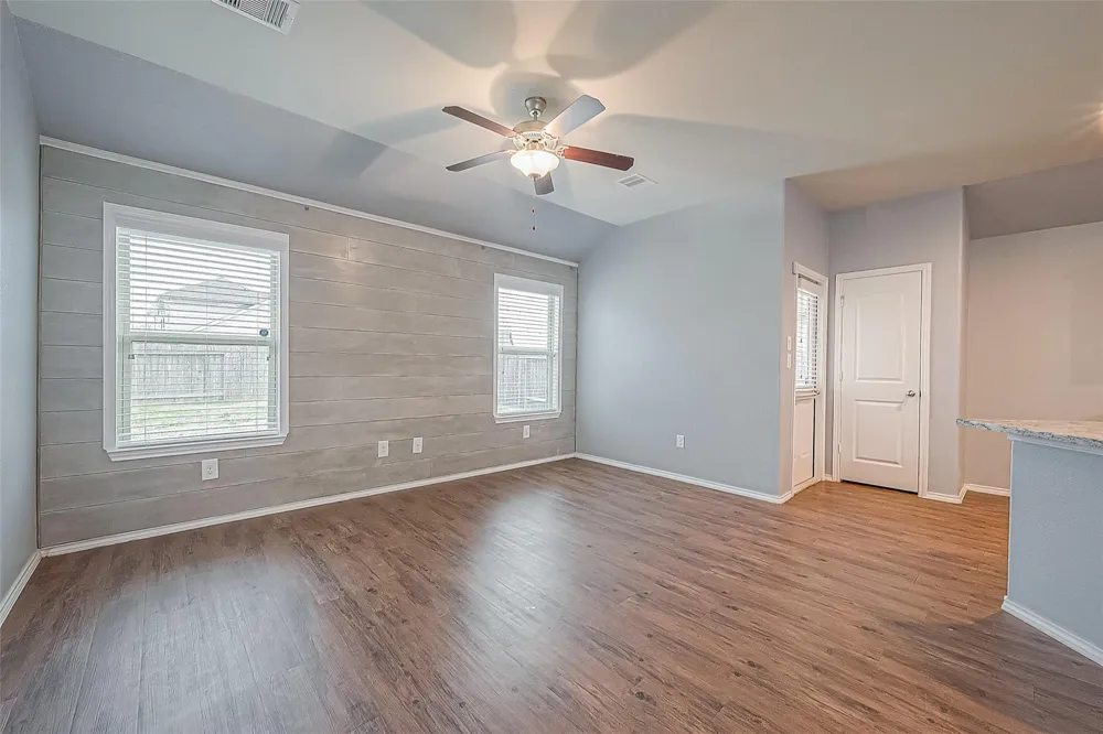 14015 Lake Crescent Drive Conroe, TX 77384