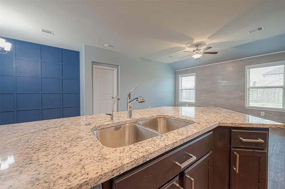 14015 Lake Crescent Drive Conroe, TX 77384