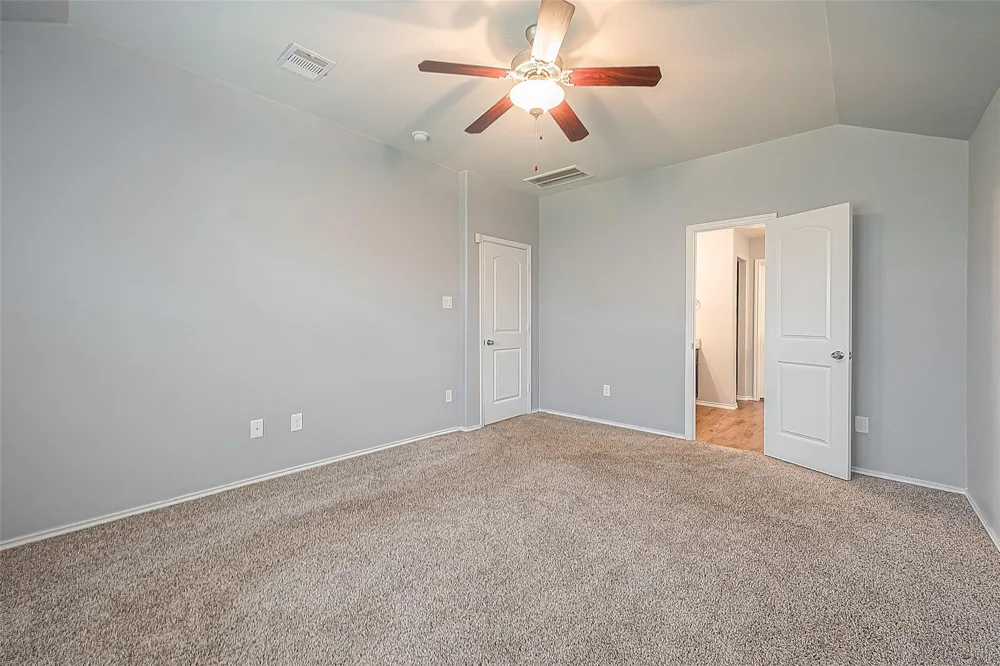 14015 Lake Crescent Drive Conroe, TX 77384