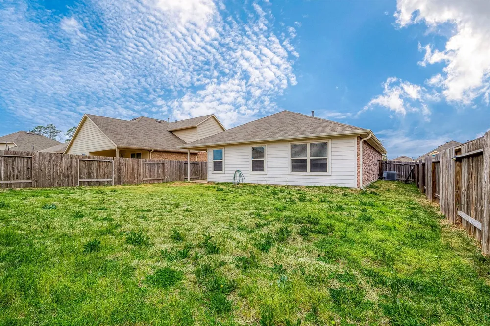 14015 Lake Crescent Drive Conroe, TX 77384