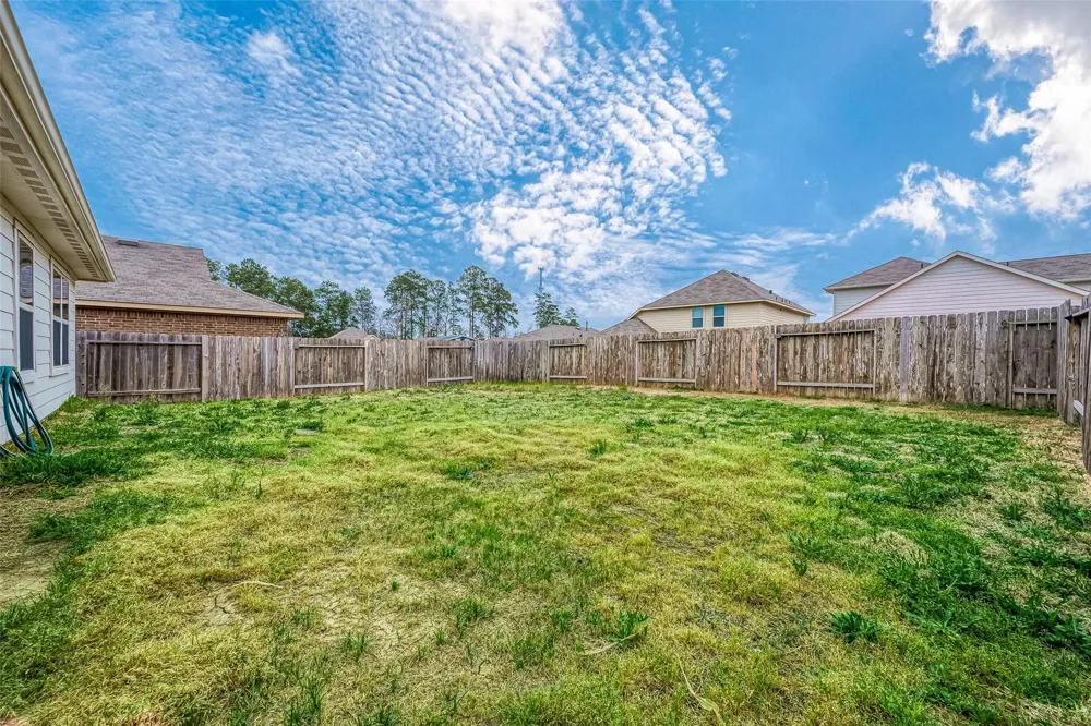 14015 Lake Crescent Drive Conroe, TX 77384
