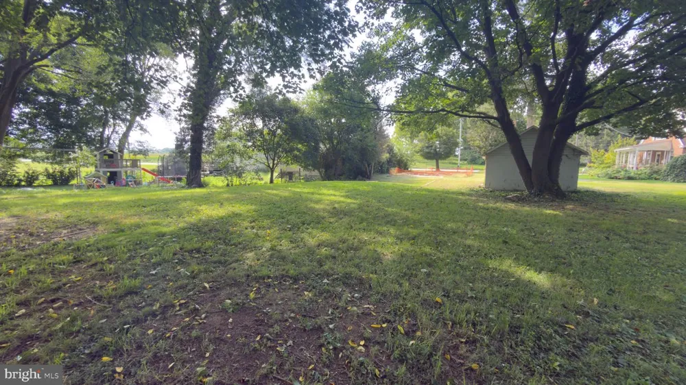 1506 W TRINDLE ROAD Carlisle, PA 17015