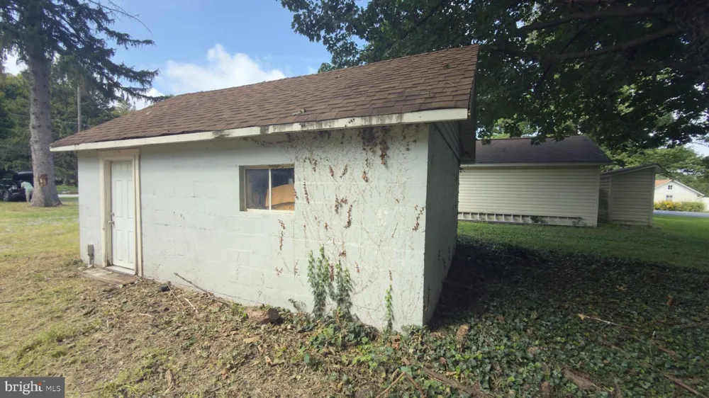 1506 W TRINDLE ROAD Carlisle, PA 17015
