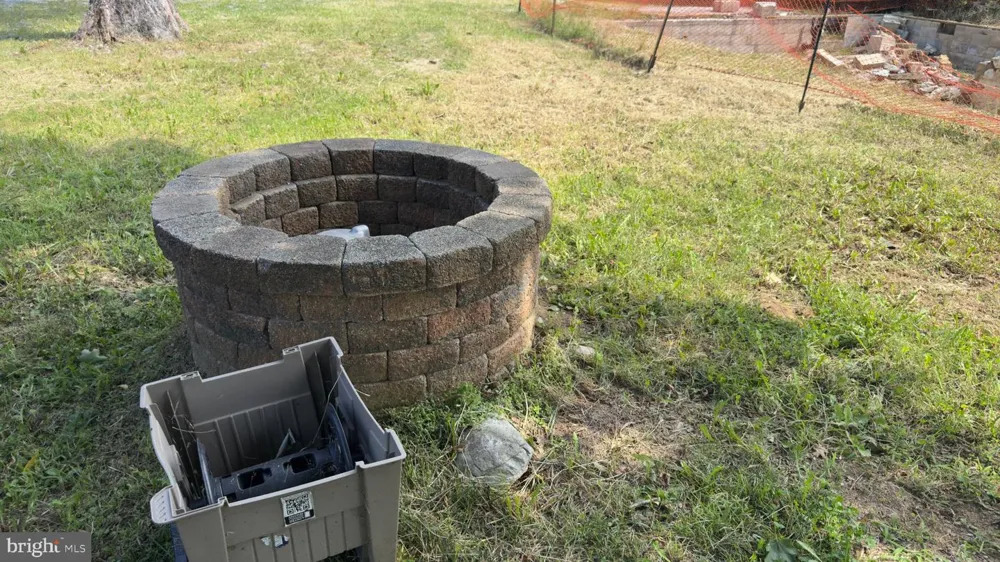 1506 W TRINDLE ROAD Carlisle, PA 17015
