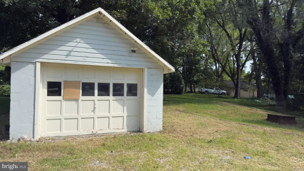 1506 W TRINDLE ROAD Carlisle, PA 17015