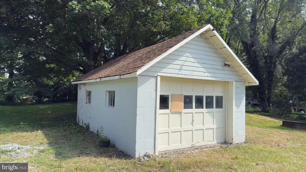 1506 W TRINDLE ROAD Carlisle, PA 17015