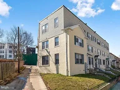 1275 MEIGS PLACE NE #3