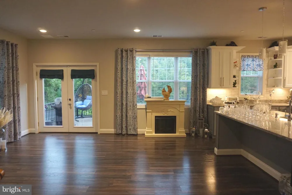 208 BRYAN AVENUE Gaithersburg, MD 20877