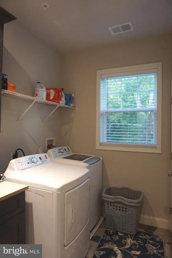 208 BRYAN AVENUE Gaithersburg, MD 20877