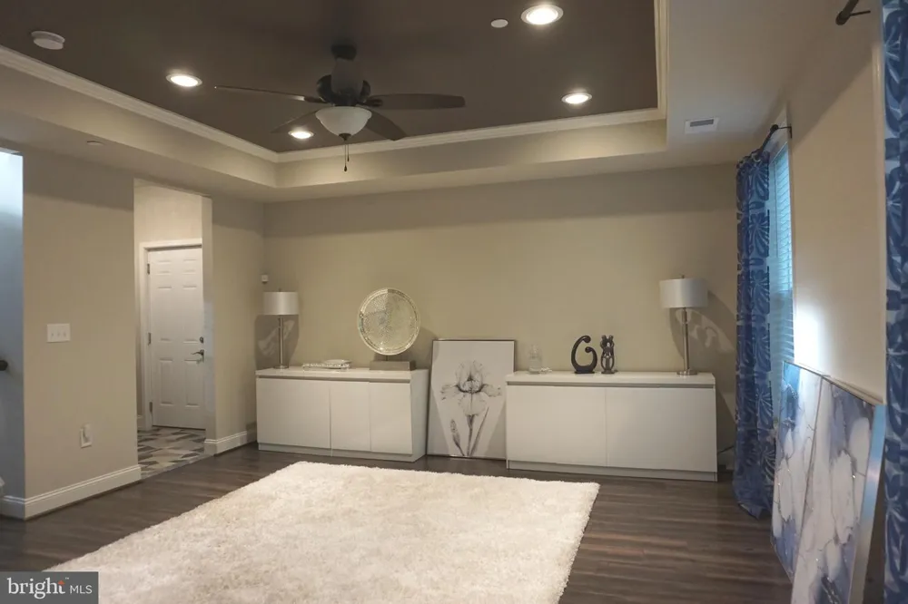 208 BRYAN AVENUE Gaithersburg, MD 20877