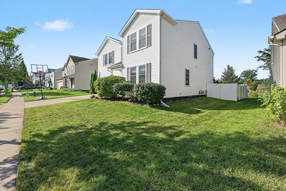 8614 Magnolia Way Dexter, MI 48130