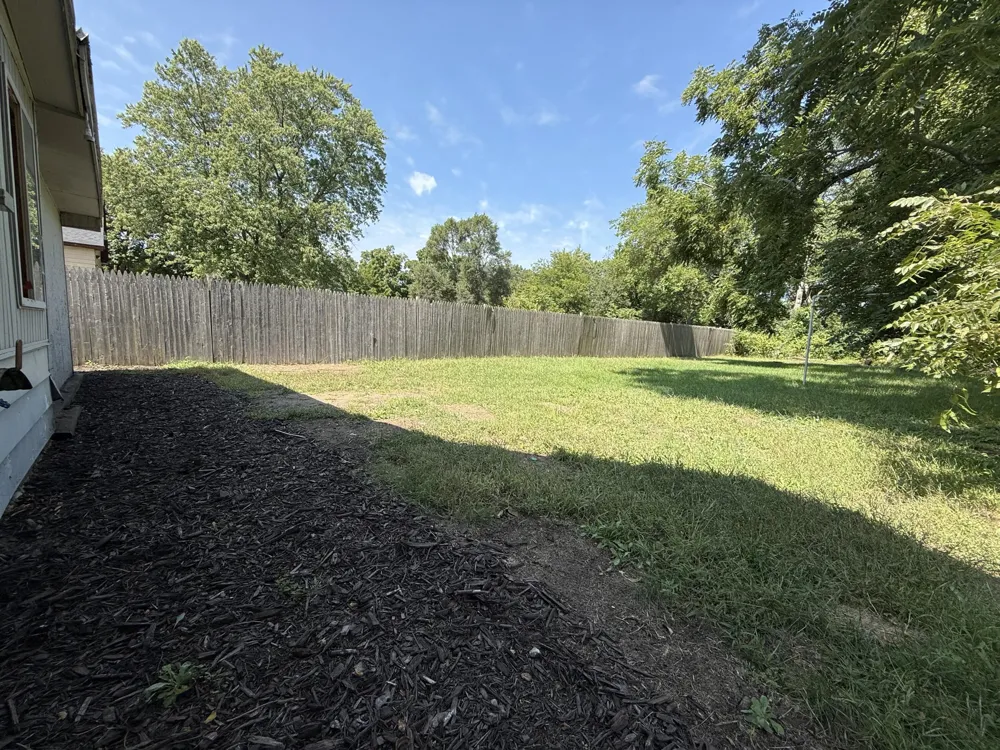 758 Oak Avenue Muskegon, MI 49442